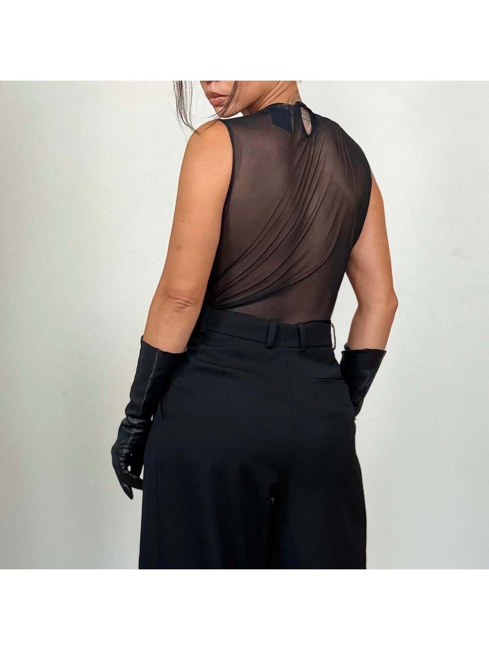 Escada - Picture 7 of 9